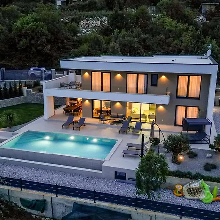 Aria Prestige Villa